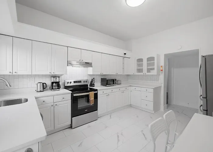 Homestay Bloomfield/shadyside @i Modern & Bright Private Bedroom With Shared Bathroom Pittsburgh